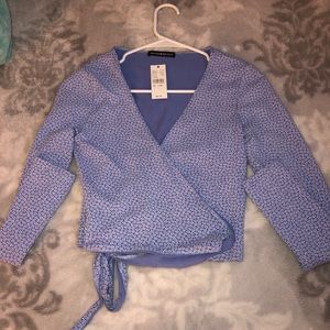 Brandy melville wrap top